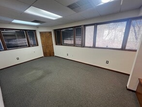 1-11 Jocama Blvd, Old Bridge, NJ à louer Photo intérieure- Image 1 de 4