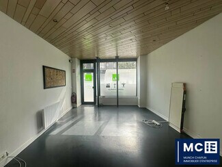 Plus de détails pour Commerce de détail à vendre