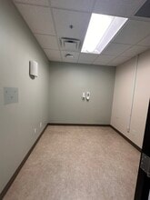 55-75 S Valle Verde Dr, Henderson, NV for lease Building Photo- Image 1 of 3