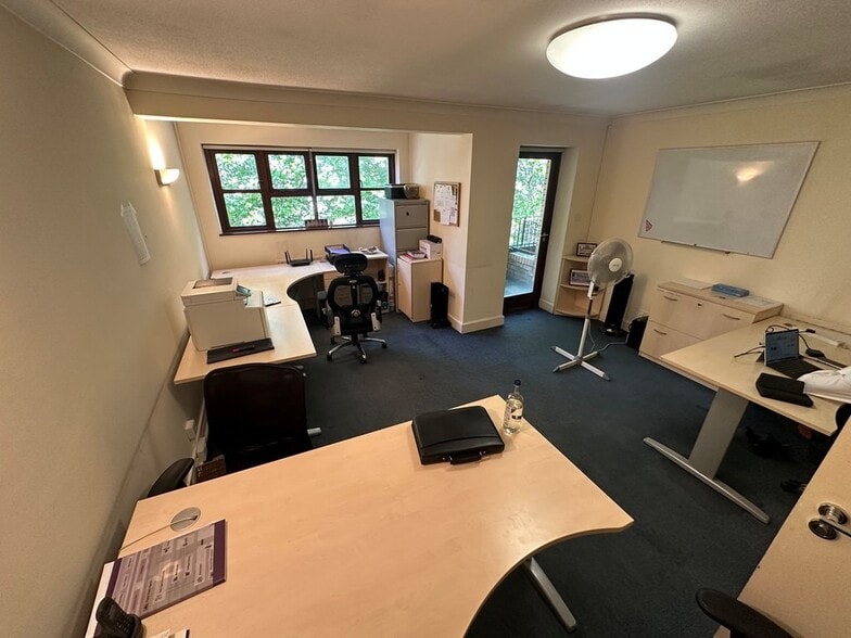 Admirals Way, London for sale - Interior Photo - Image 2 of 3