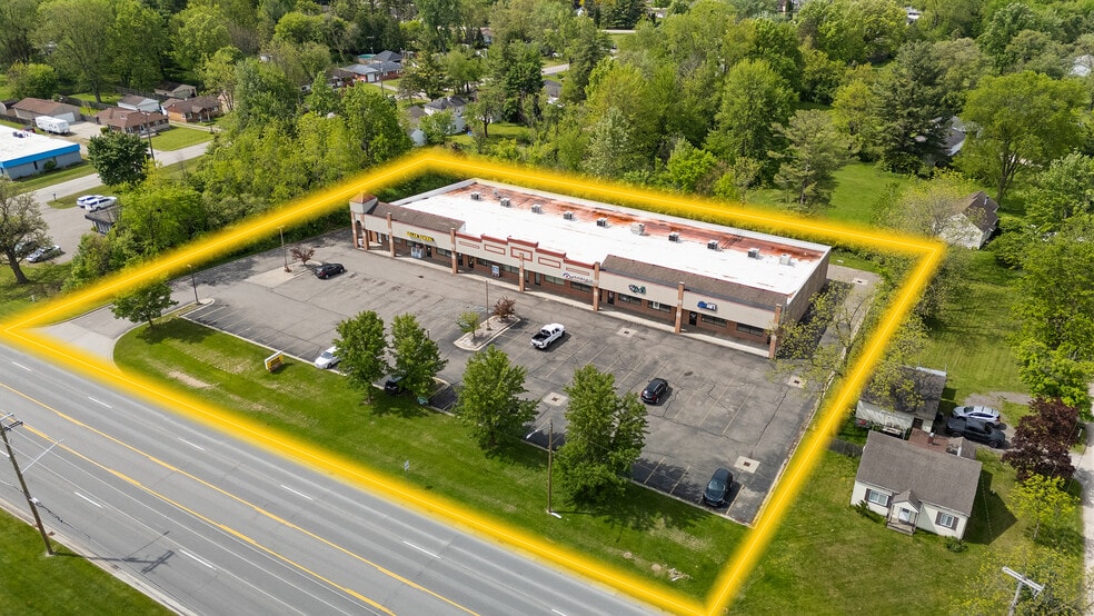 5414-5452 S Saginaw Rd, Grand Blanc, MI à vendre - Photo du bâtiment - Image 2 de 3