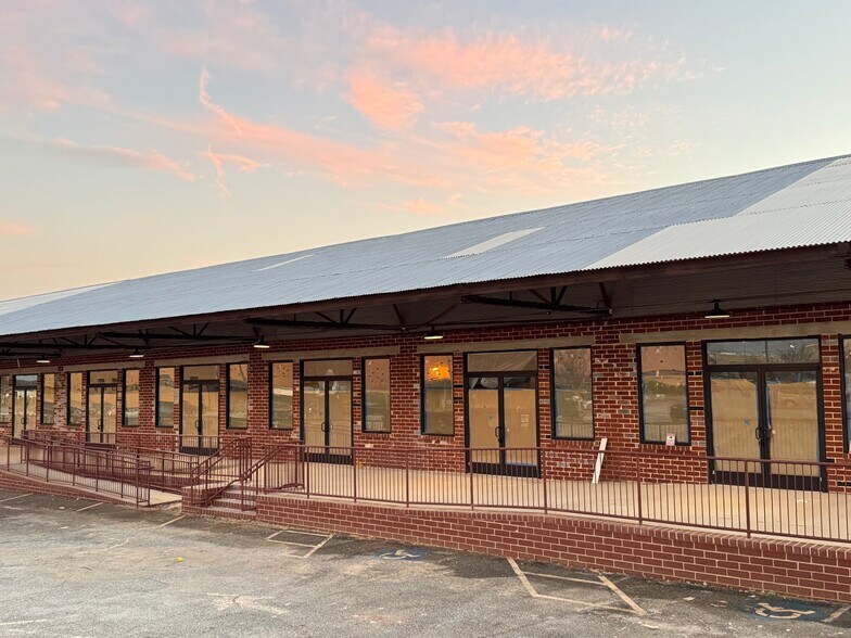 1080 Third St, Macon-Bibb, GA à louer - Photo du bâtiment - Image 2 de 15