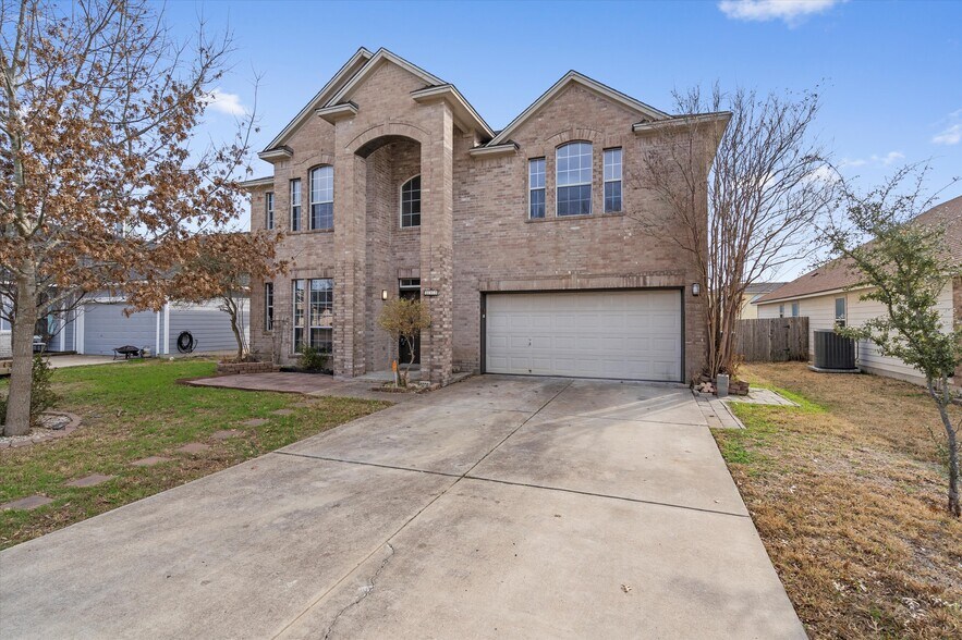 113 Holmstrom St, Hutto, TX à vendre - Photo du bâtiment - Image 3 de 39