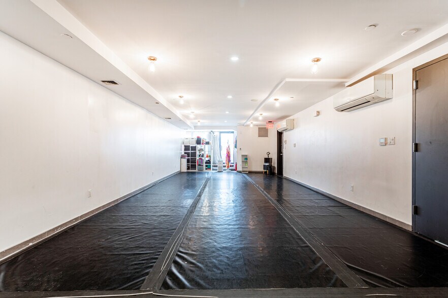 573 Metropolitan Ave, Brooklyn, NY à louer - Photo intérieure - Image 3 de 16