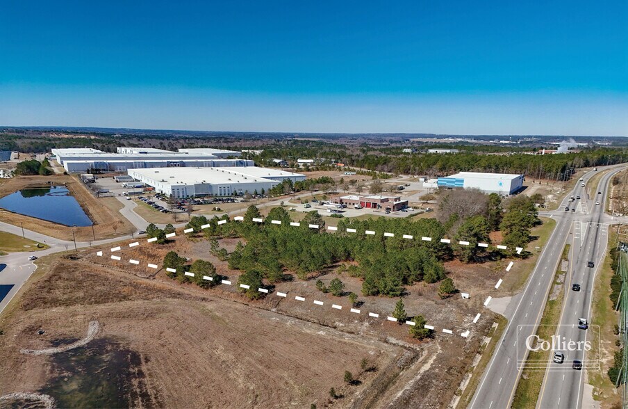 000 Foster Brothers Dr, West Columbia, SC à louer - Photo du bâtiment - Image 2 de 5