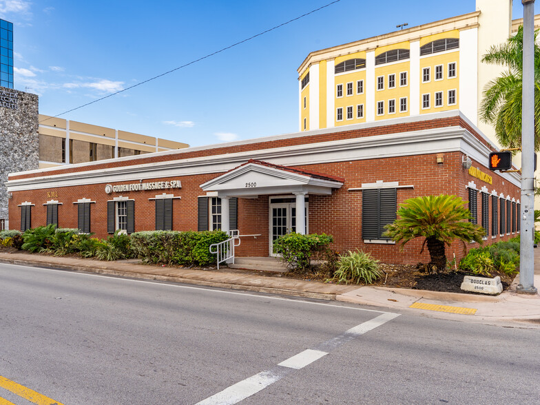 2500 Douglas Rd, Coral Gables, FL for lease - Primary Photo - Image 1 of 19