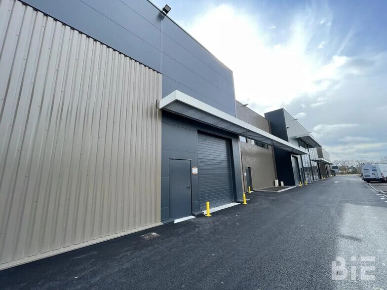 Flex dans Mérignac à louer - Photo du bâtiment - Image 2 de 7