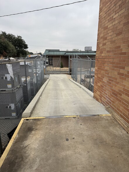 205 Baldwin Dr, Albany, GA for sale - Building Photo - Image 3 of 8