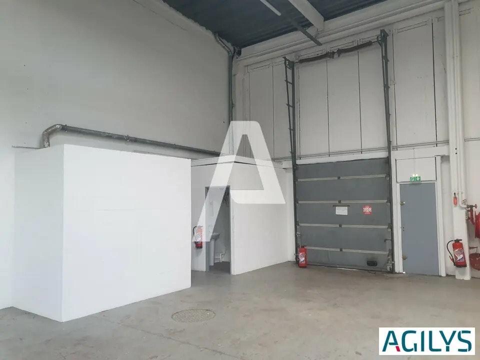 Flex in Valenton for lease Interior Photo- Image 1 of 7