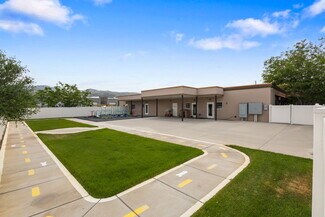 Plus de détails pour 754 N Redwood Rd, North Salt Lake, UT - Spécialité à vendre