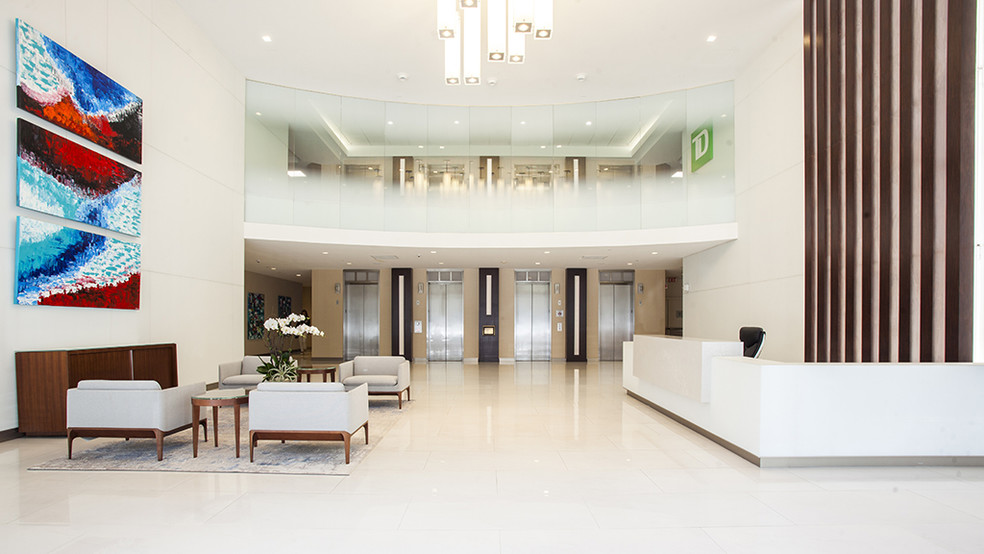 255 Alhambra Cir, Coral Gables, FL for lease - Lobby - Image 3 of 10