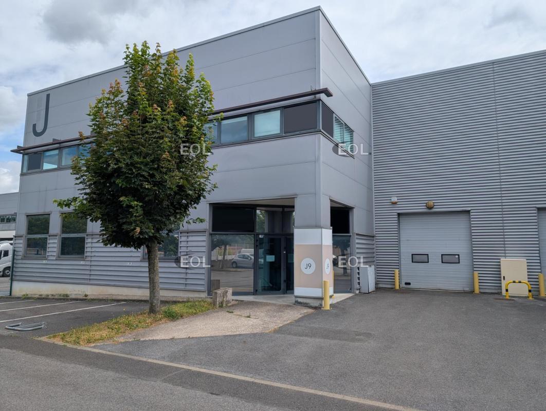 Flex in Ivry Sur Seine for lease Building Photo- Image 1 of 3