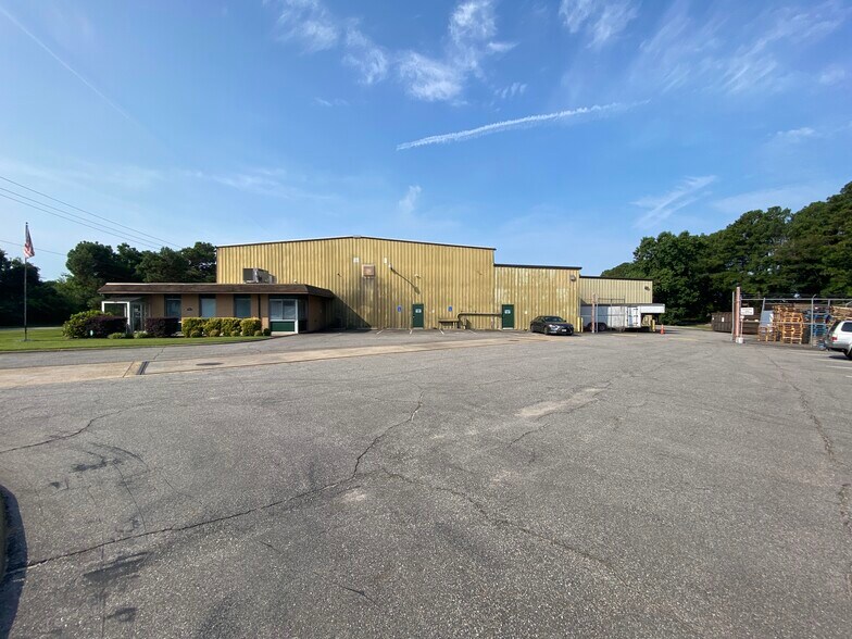 1381 Air Rail Ave, Virginia Beach, VA à vendre - Photo du bâtiment - Image 1 de 14