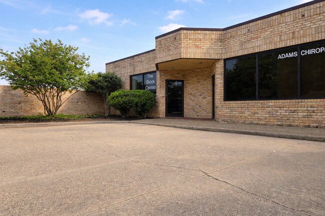 More details for 5913-5921 Lovell Ave, Fort Worth, TX - Office for Sale