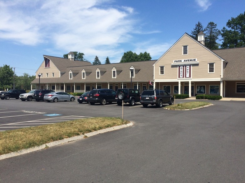 120 W Center St, West Bridgewater, MA for lease - Building Photo - Image 1 of 8