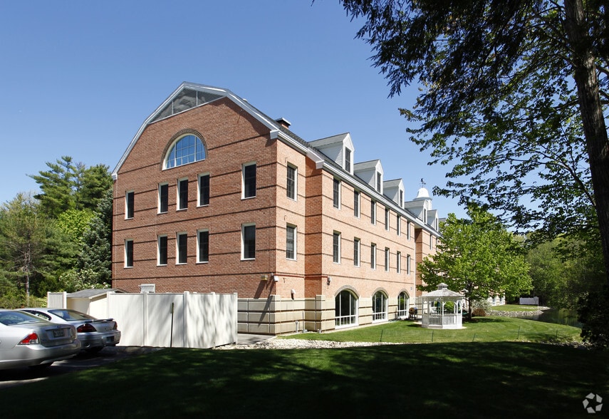 4 Liberty Ln W, Hampton, NH for lease - Primary Photo - Image 1 of 14