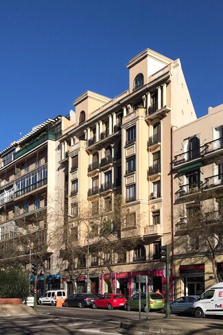 Plus de détails pour Calle De San Bernardo, 120, Madrid - Vente au détail à louer