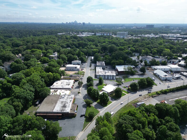 1740 Defoor Pl NW, Atlanta, GA à vendre - Photo du bâtiment - Image 2 de 28
