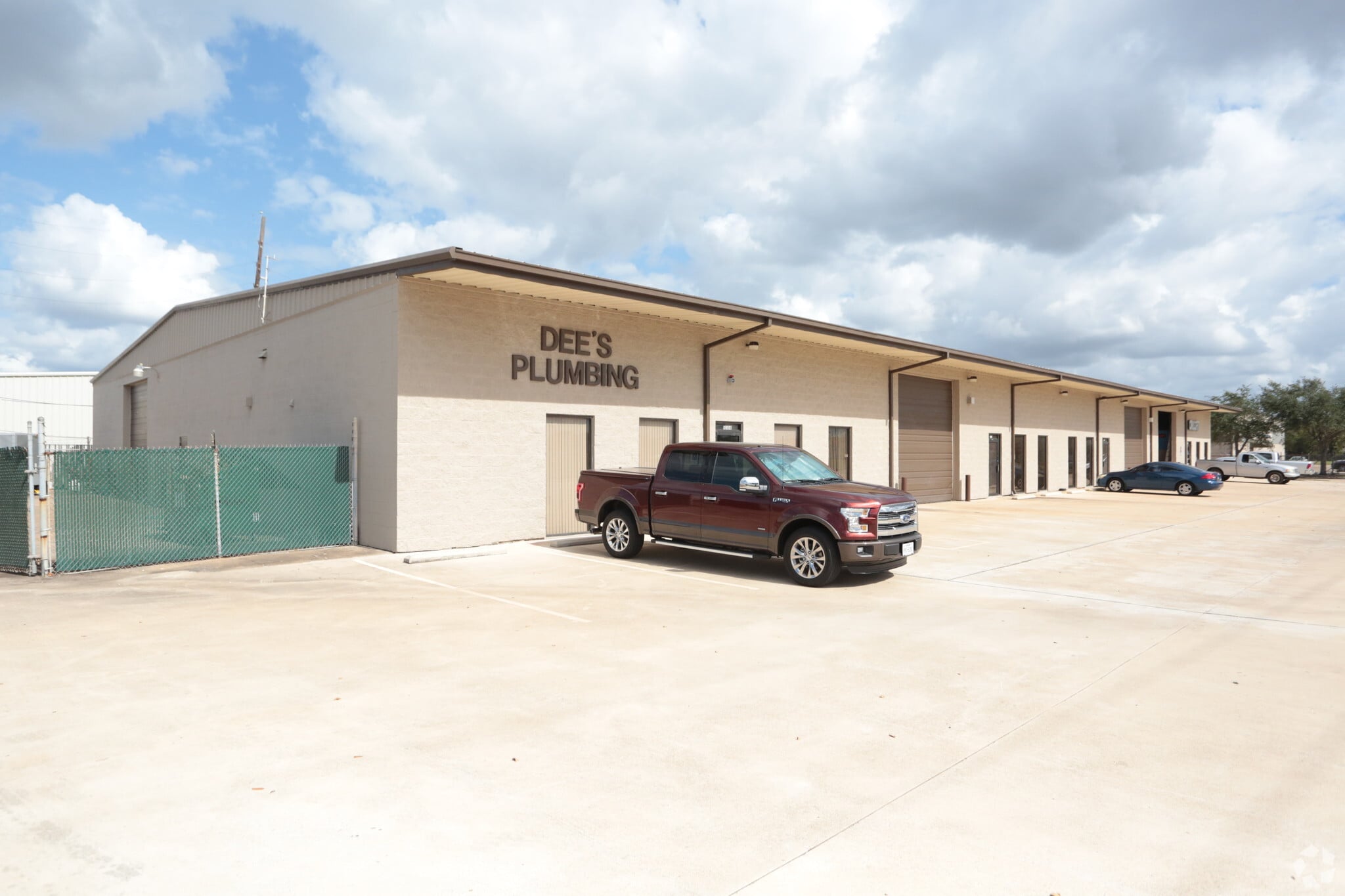10302-10308 Cash Rd, Stafford, TX for lease Primary Photo- Image 1 of 27