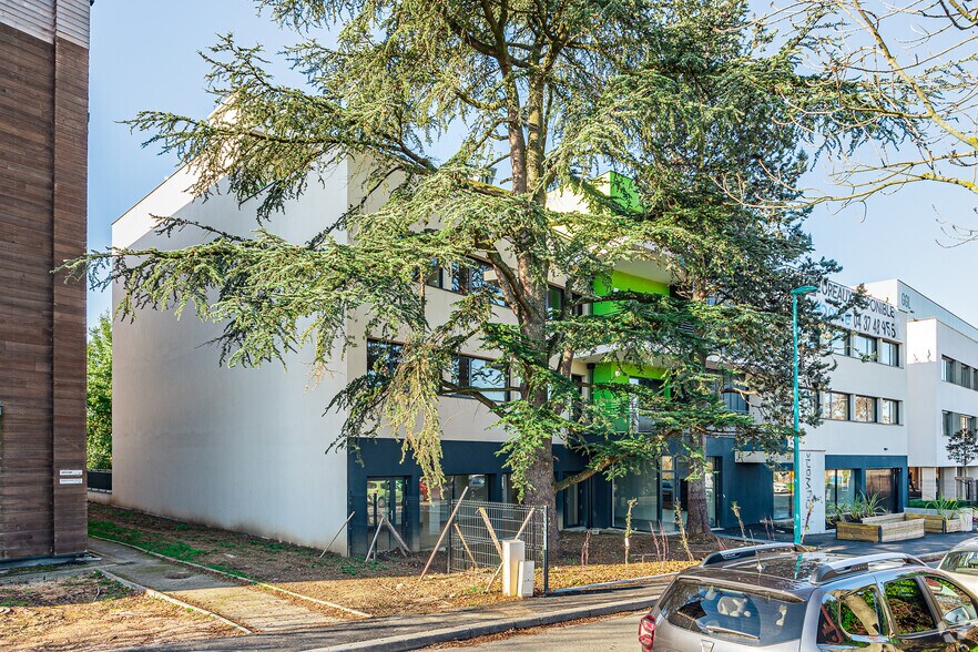 20 Chemin Du Tronchon, Dardilly à vendre - Photo du bâtiment - Image 2 de 2