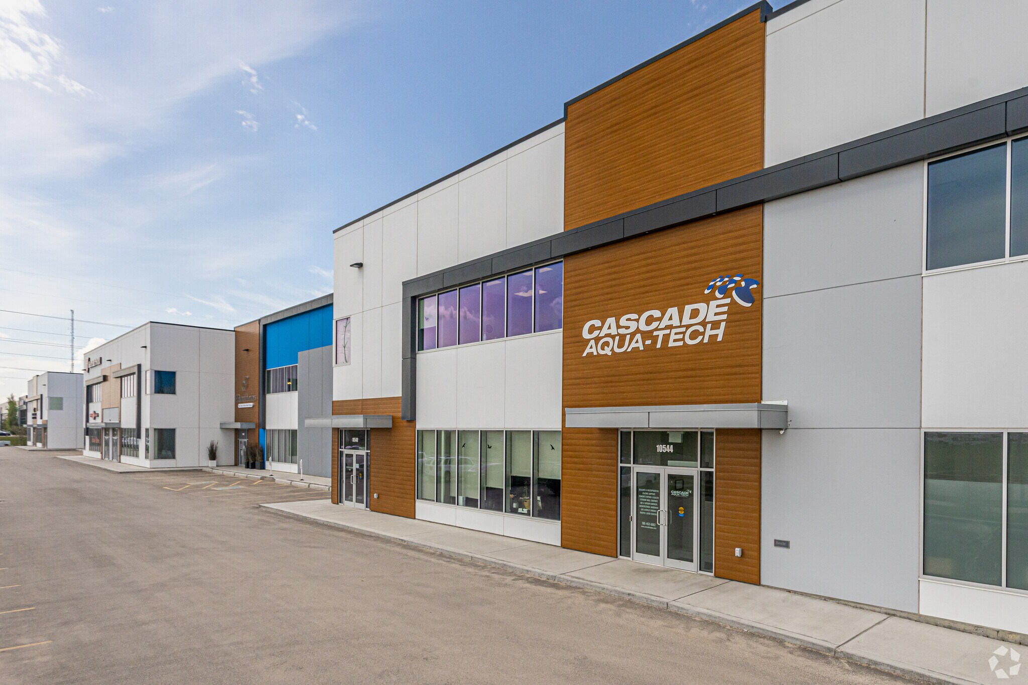 10516-10544 184 St NW, Edmonton, AB à vendre Photo du bâtiment- Image 1 de 1