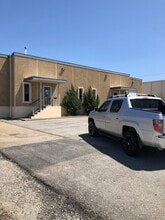 320-322 International Pky, Arlington, TX for lease Building Photo- Image 2 of 49