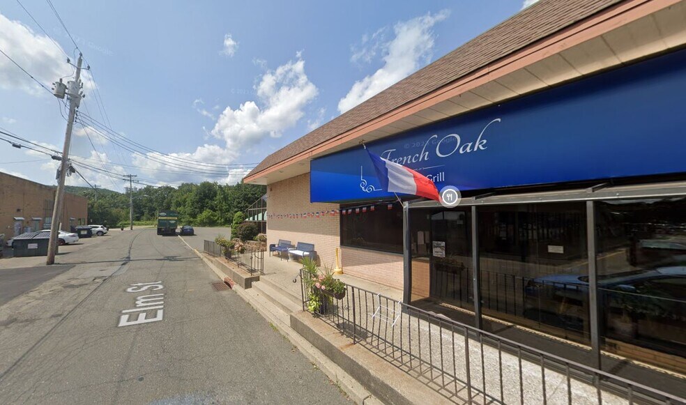 20 Elm St, Oakland, NJ à louer - Photo du bâtiment - Image 3 de 10