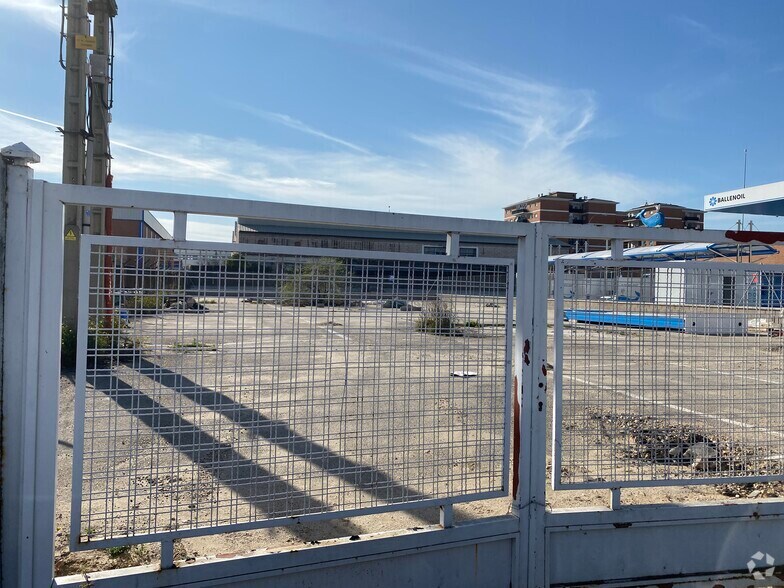 Calle Rey Pastor, 16, Leganés, Madrid à louer - Photo du bâtiment - Image 2 de 2