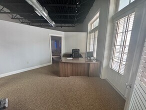 6037 Winthrop Commerce Ave, Riverview, FL à louer Photo intérieure- Image 2 de 13