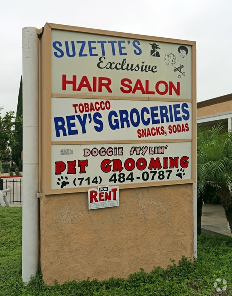 10861-10869 Beach Blvd, Stanton, CA for lease - Building Photo - Image 2 of 4