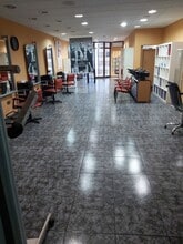 Retail in Martorell, Barcelona for lease Interior Photo- Image 2 of 7