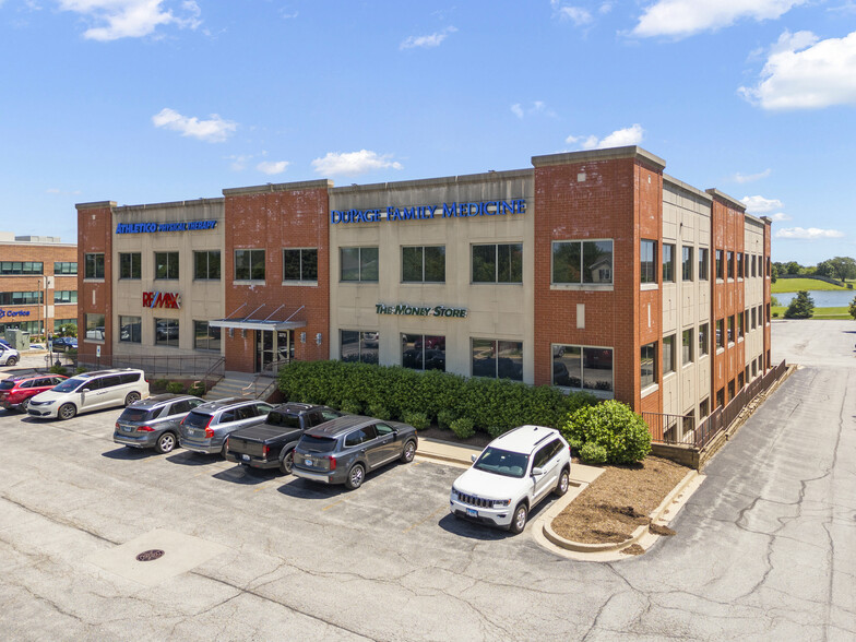 2272 95th St, Naperville, IL for lease - Primary Photo - Image 1 of 18