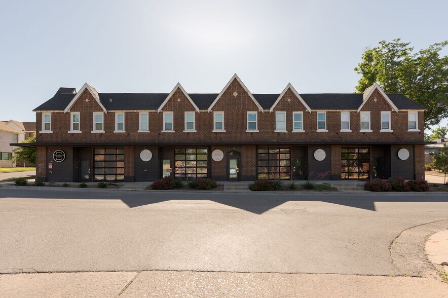 1216 N Blackwelder Ave, Oklahoma City, OK à louer - Photo du bâtiment - Image 2 de 9