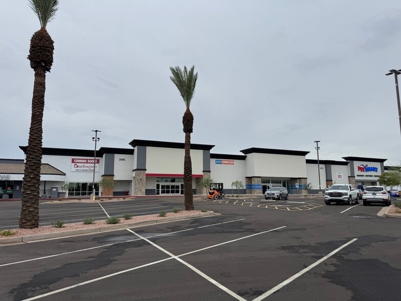 2055 N Alma School Rd, Chandler, AZ for lease - Building Photo - Image 3 of 38