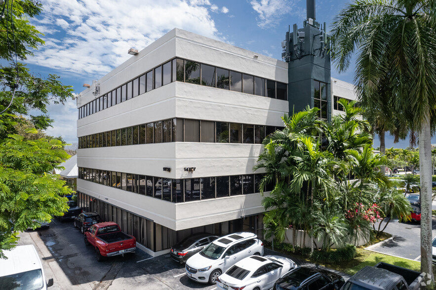 14707 S Dixie Hwy, Miami, FL à vendre - Photo principale - Image 1 de 1