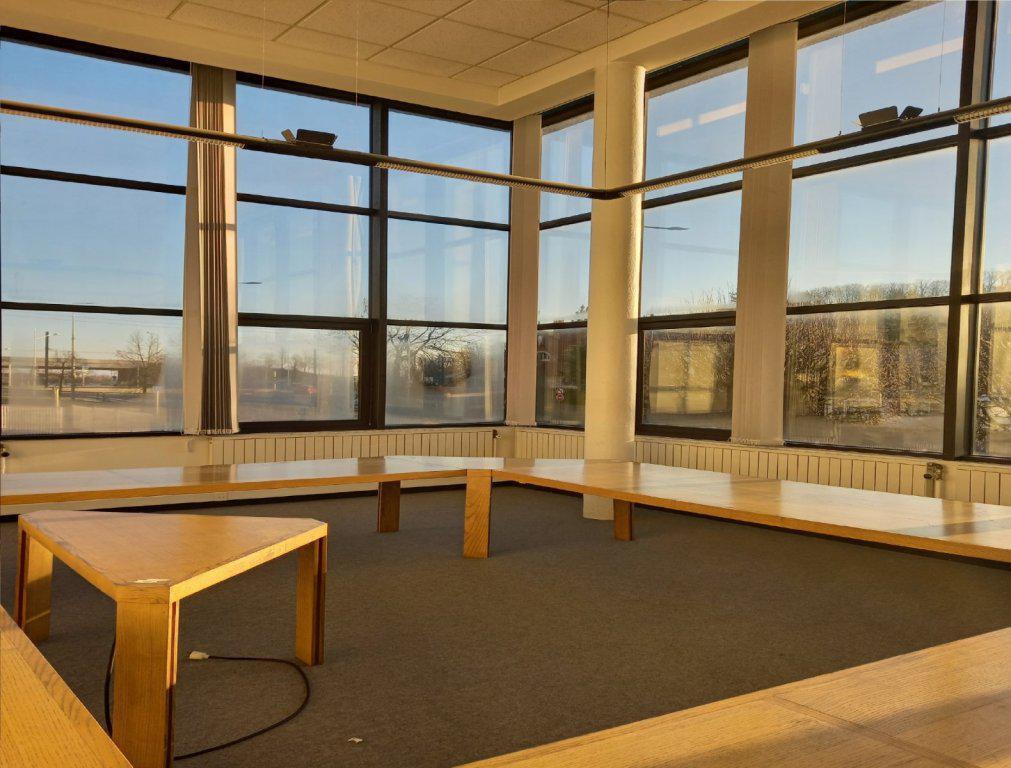 Office in Besançon for sale Interior Photo- Image 1 of 3