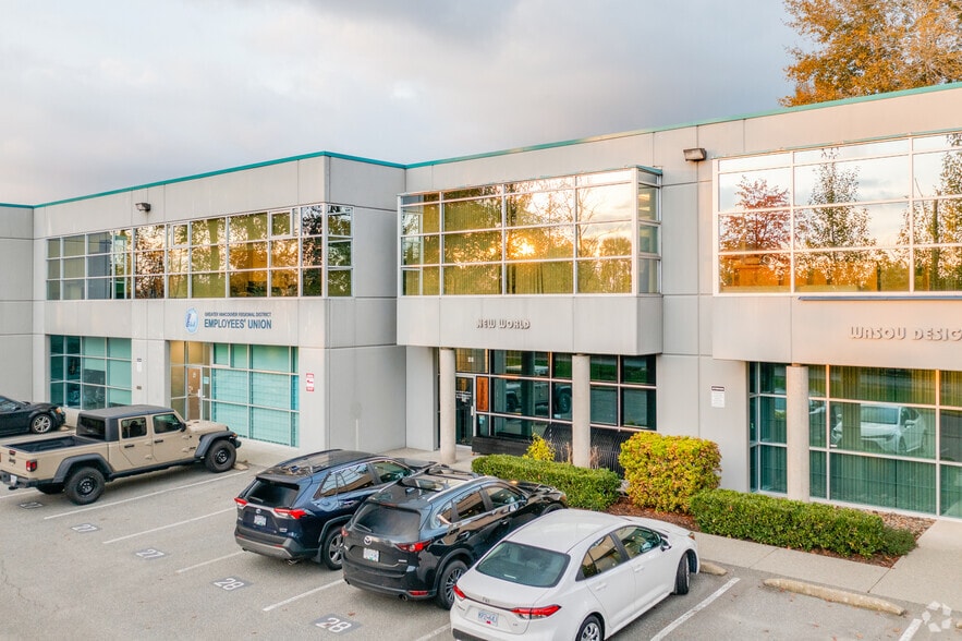 8980 Fraserwood Ct, Burnaby, BC à louer - Photo du bâtiment - Image 3 de 4