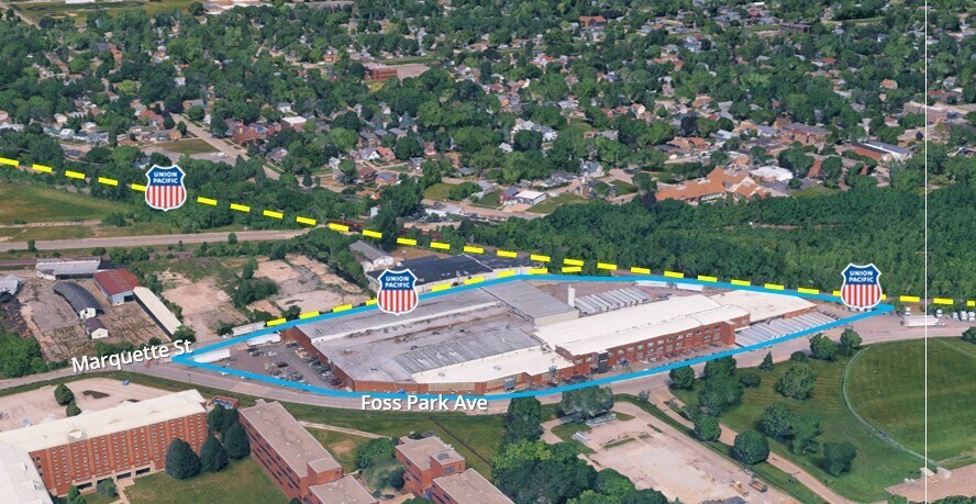 1900 Foss Park Ave, North Chicago, IL à vendre Photo du bâtiment- Image 1 de 14