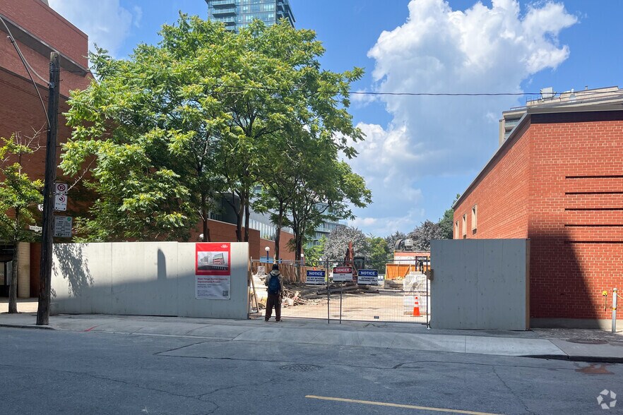 820 Church St, Toronto, ON for sale - Primary Photo - Image 1 of 1