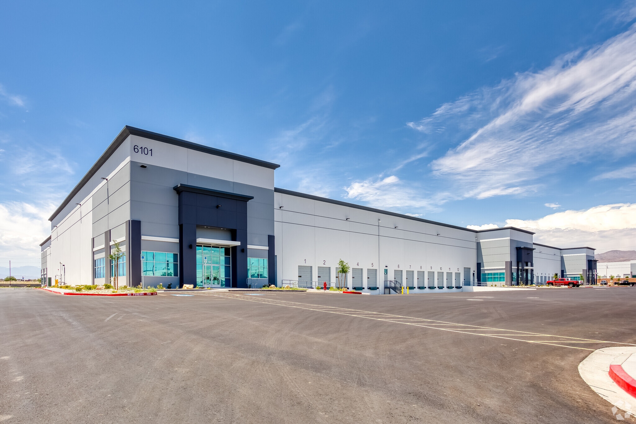 6101 N Hollywood Blvd, Las Vegas, NV for lease Building Photo- Image 1 of 25