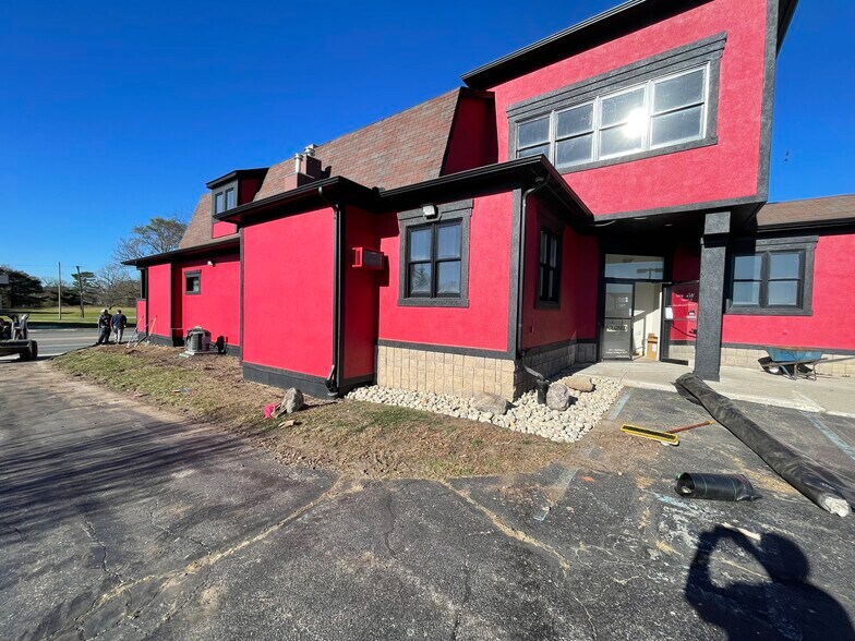 150 S Washington St, Oxford, MI à vendre - Photo du bâtiment - Image 2 de 25