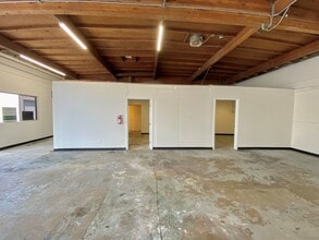 5835-5841 Mission Gorge Rd, San Diego, CA for lease Interior Photo- Image 2 of 4