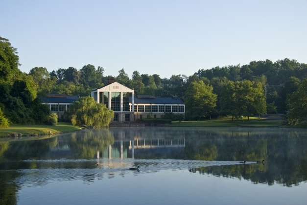 1 Boars Head Pointe, Charlottesville, VA à vendre - Photo du bâtiment - Image 1 de 1