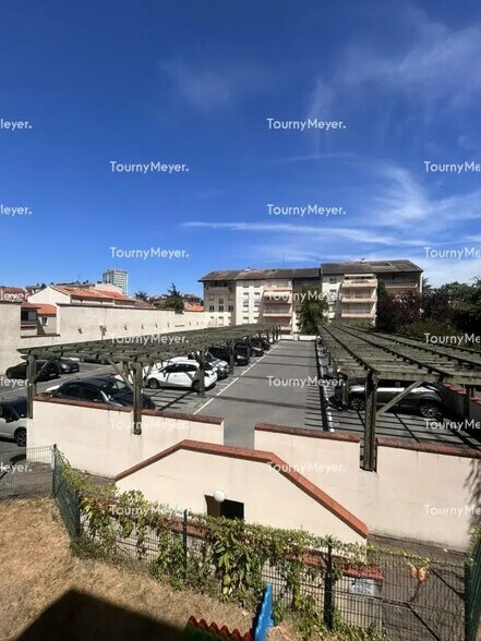 94 Avenue Des Minimes, Toulouse à vendre - Photo du bâtiment - Image 2 de 12
