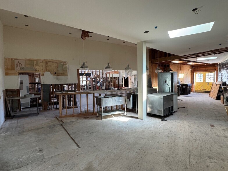 200 Shoreline Hwy, Mill Valley, CA à vendre - Photo du bâtiment - Image 3 de 6