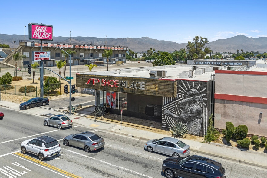 California Shoe Palace Portfolio portfolio of 6 properties for sale on LoopNet.ca - Building Photo - Image 3 of 7