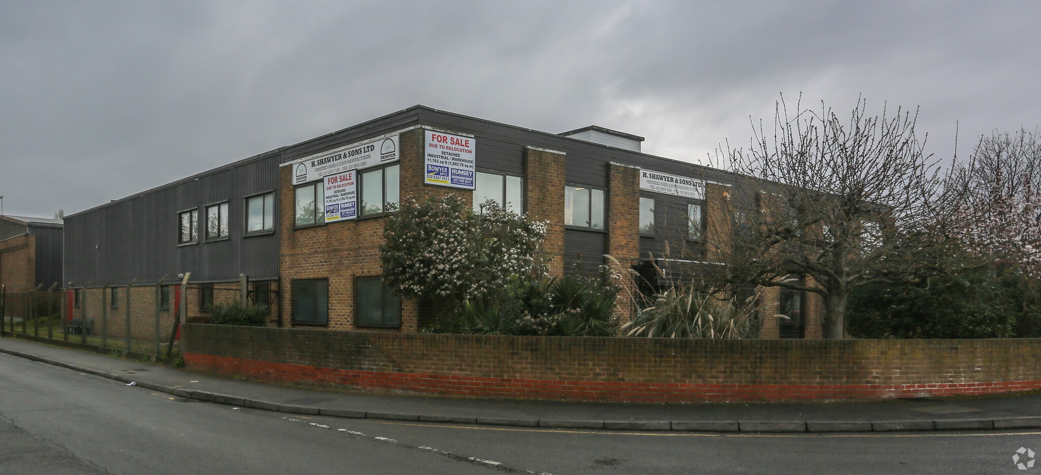 1-3 Woodall Rd, Enfield for lease Primary Photo- Image 1 of 6