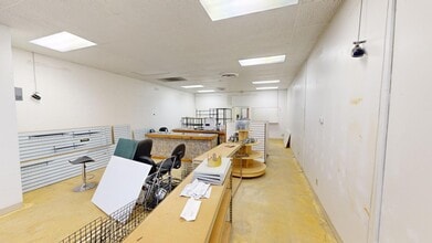 5800-6022 W Jefferson Blvd, Fort Wayne, IN à louer Photo intérieure- Image 1 de 2