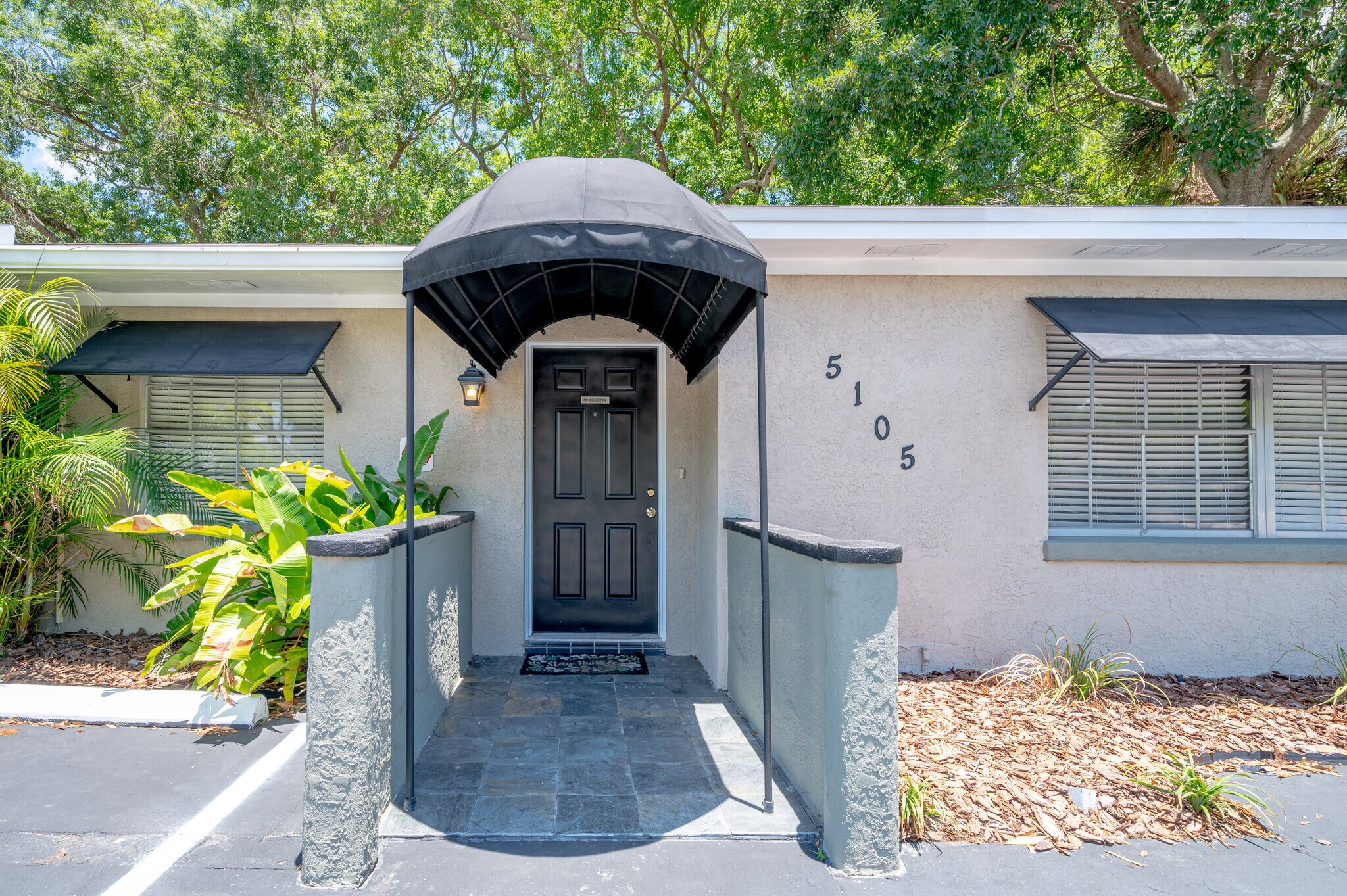 5105 Memorial Hwy, Tampa, FL à vendre Photo du bâtiment- Image 1 de 35