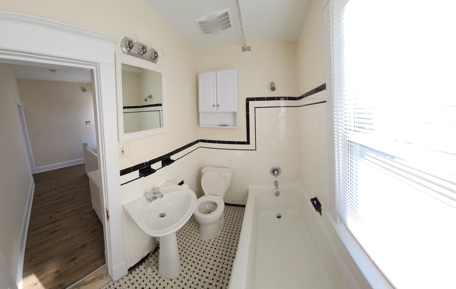 4601 Leeds Ave, Baltimore, MD for sale - Building Photo - Image 2 of 18